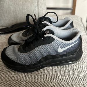 Boys Nike lace up shoes